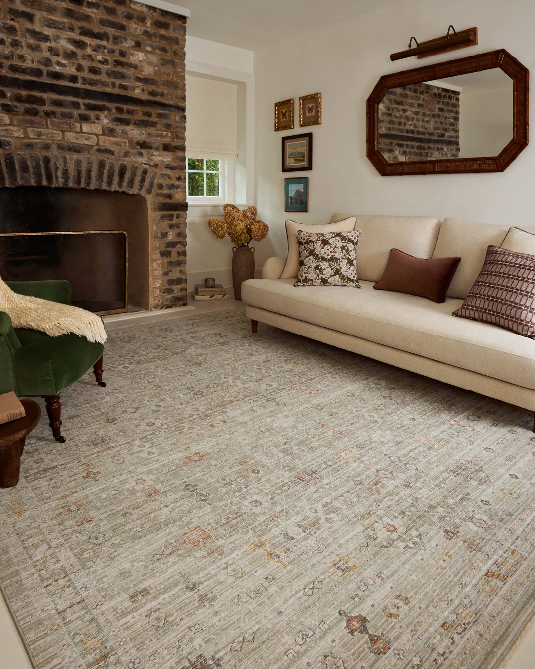 Chris Loves Julia x Loloi Ida Spa / Multi Accent Rug (IDA-04)