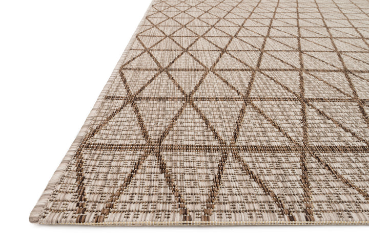 Loloi Isle Beige / Mocha Indoor/Outdoor Accent Rug (IE-04)