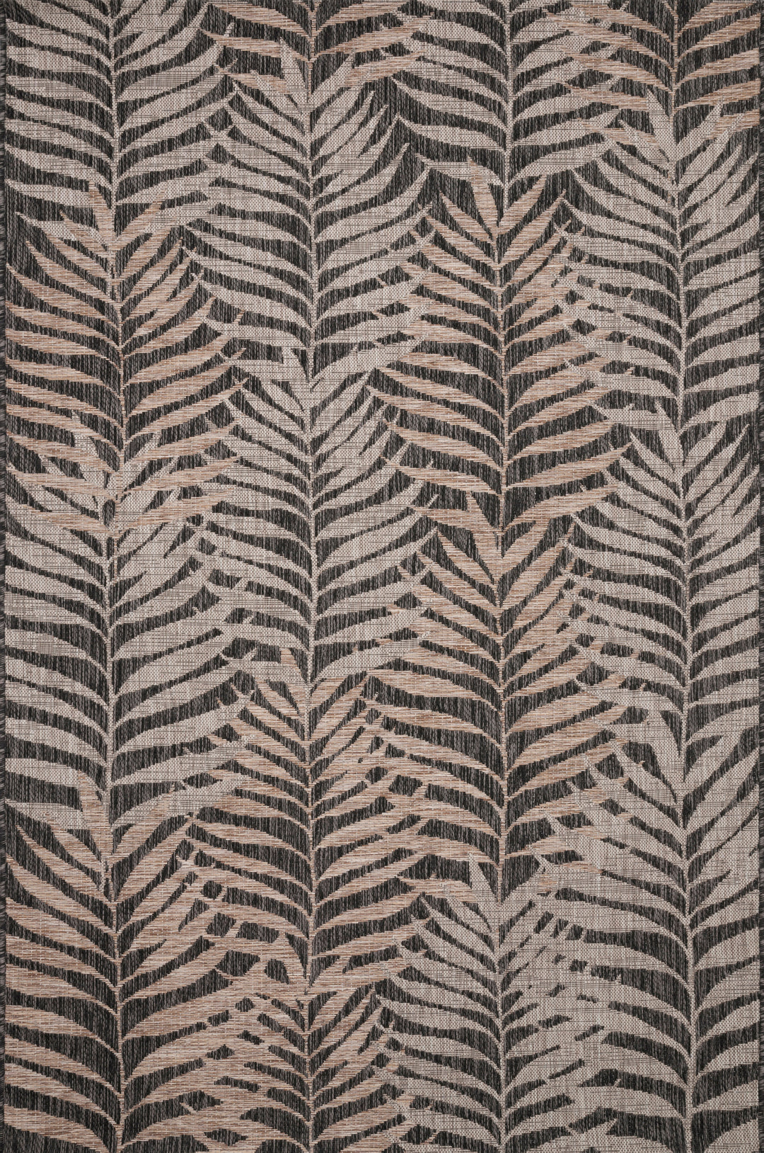 Loloi Isle Natural / Black Indoor/Outdoor Accent Rug (IE-08)