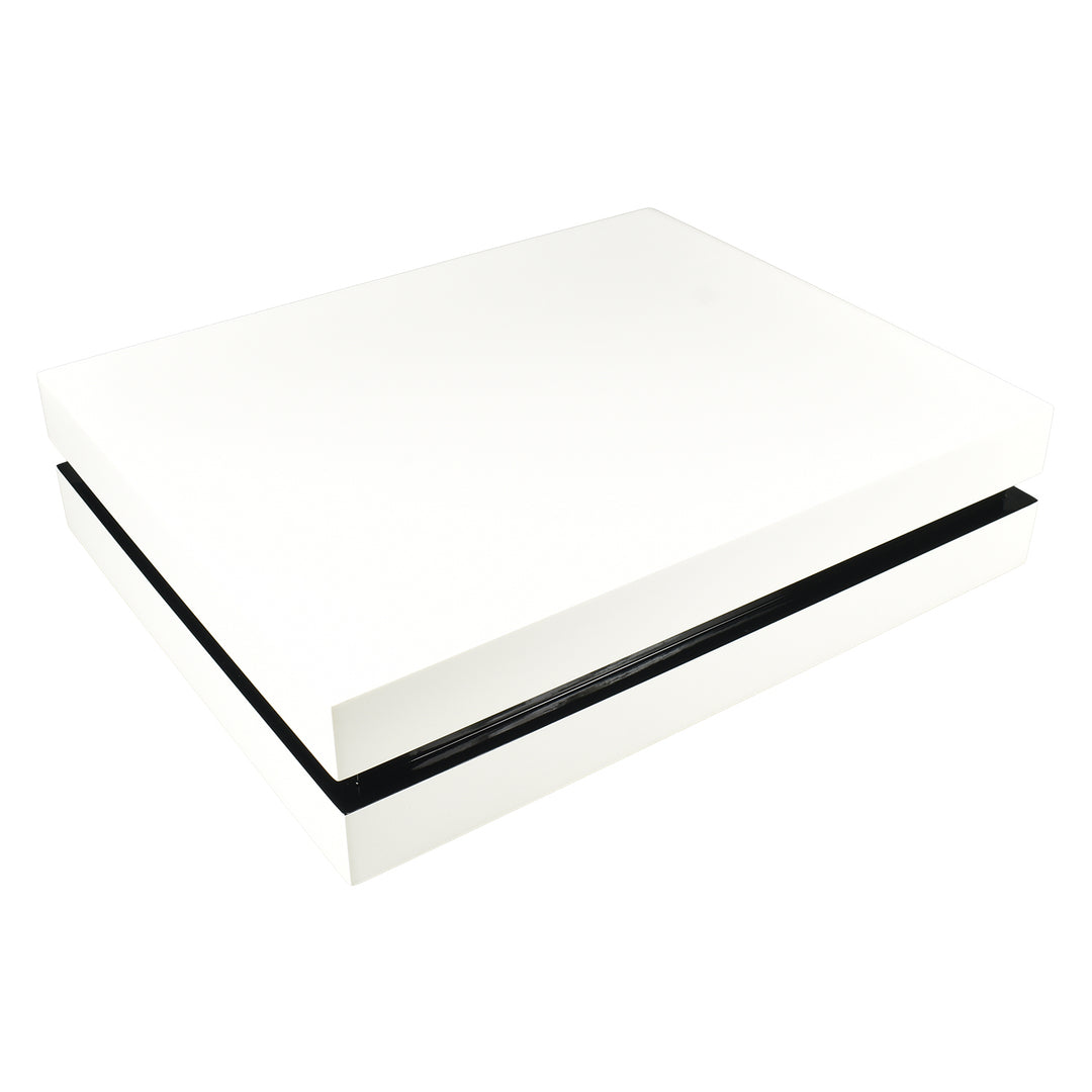 Lacquer White with 15" Black Lip Box