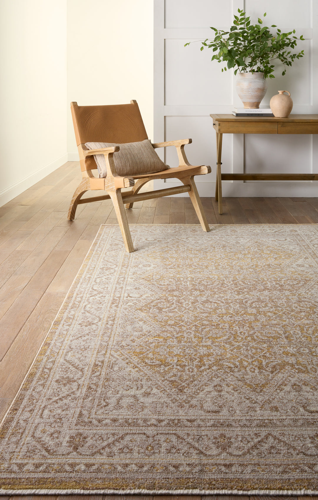 Vibe by Jaipur Living Harriet Medallion Gold/ Light Gray Area Rug (LEILA - LEI06)