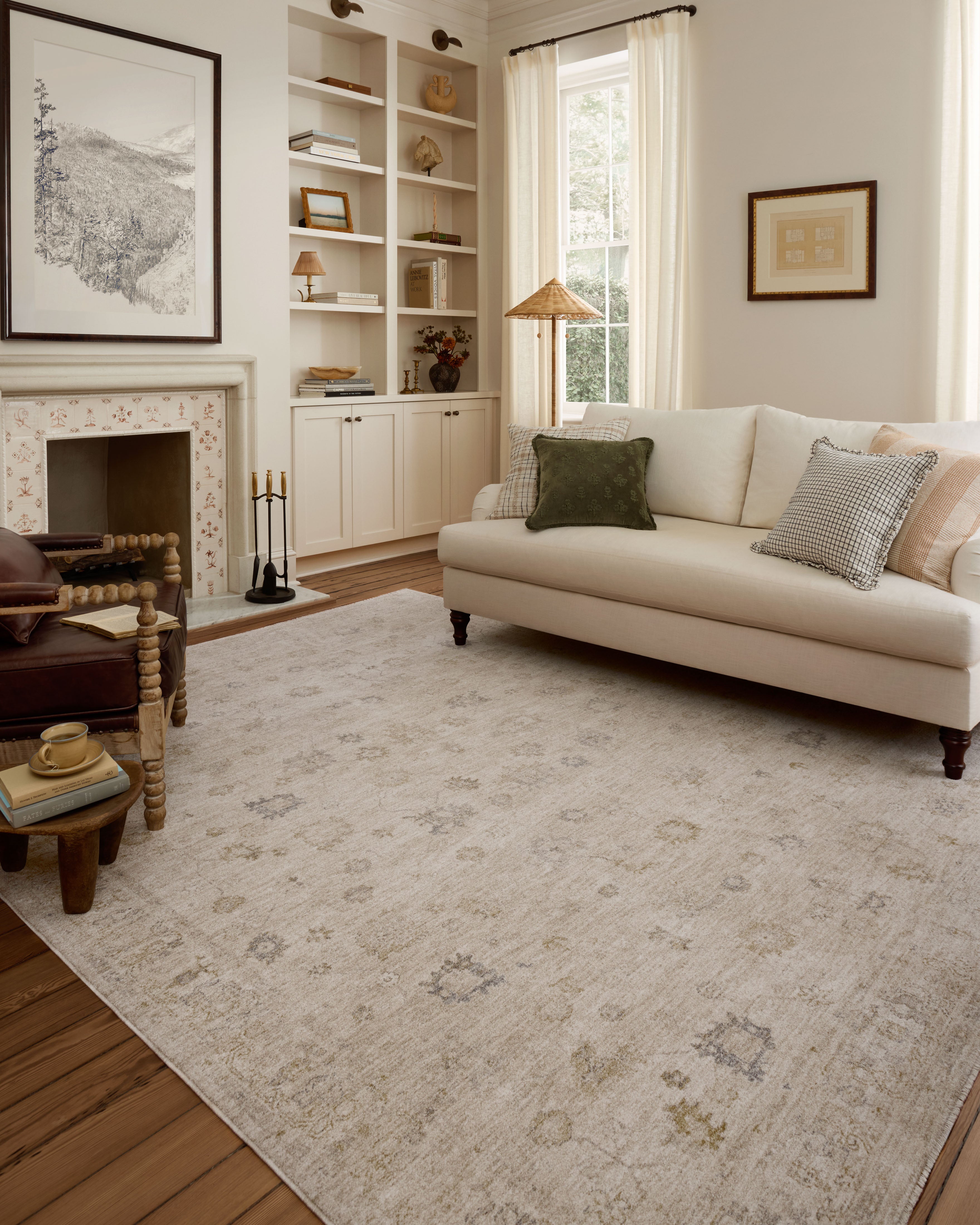 Chris Loves Julia x Loloi Louisa Oatmeal / Stone Accent Rug (LOI-01)