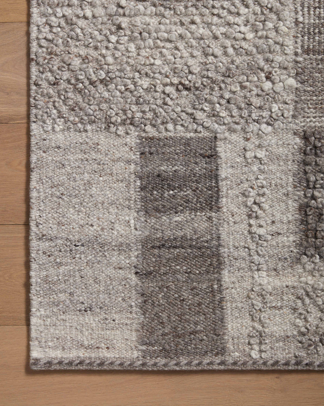 Loloi Manfred Charcoal / Dove Accent Rug