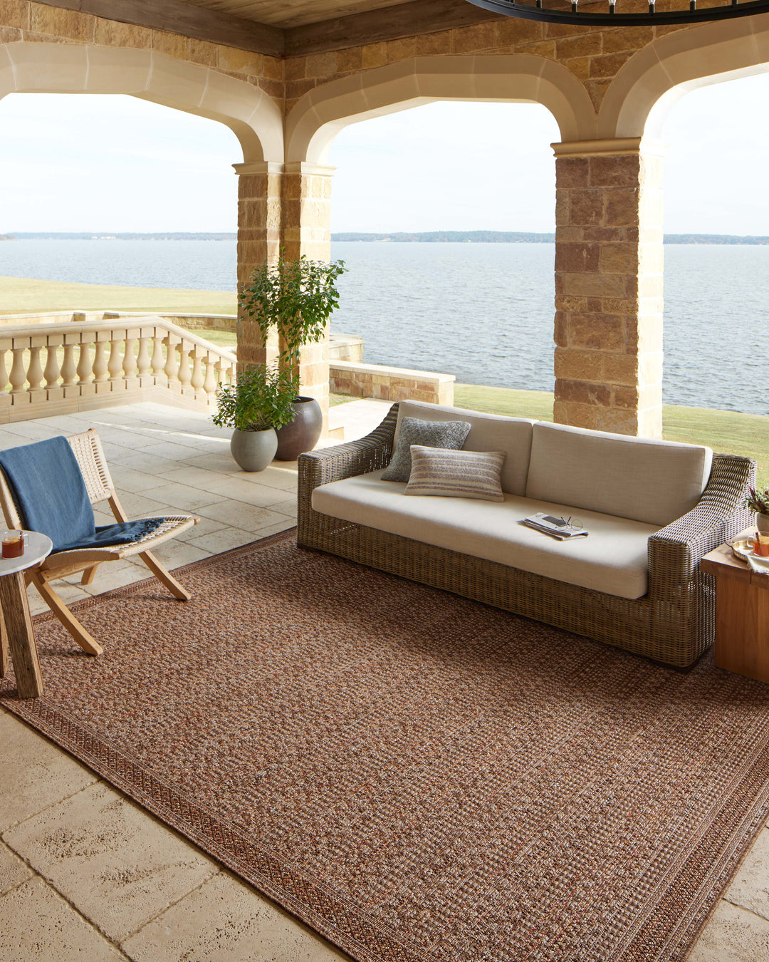 Loloi II Merrick Natural / Fiesta Indoor/Outdoor Accent Rug (MER-08)