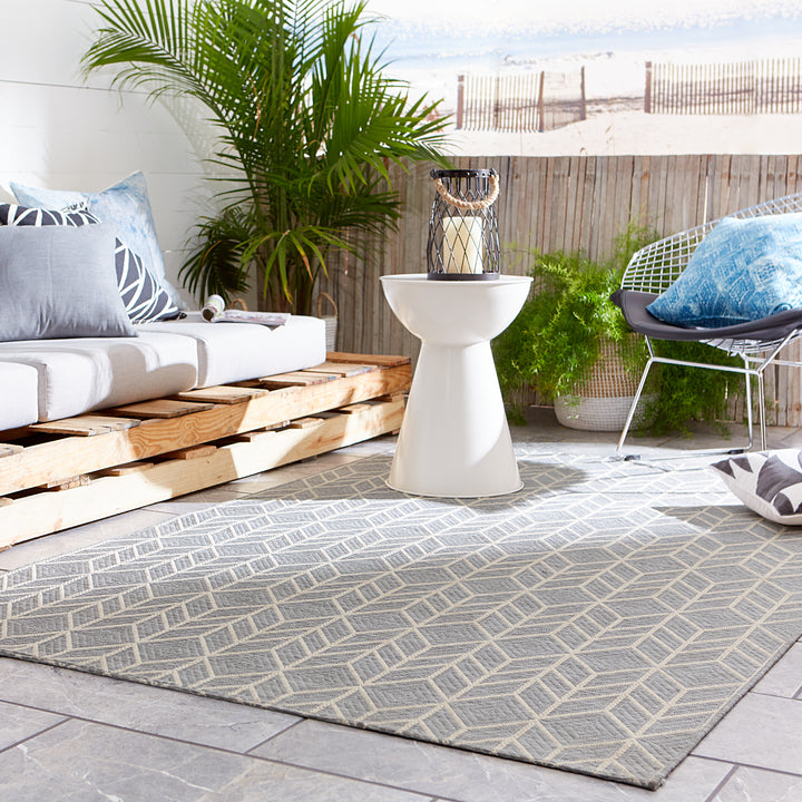 Jaipur Living Galloway Indoor/ Outdoor Chevron Gray/ Cream Area Rug (MONTECLAIR - MOC02)