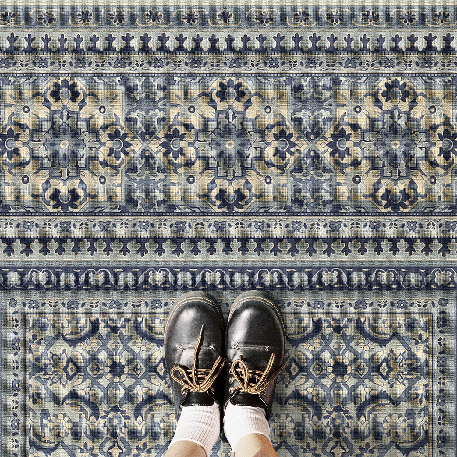 Vintage Vinyl Rug (Biltmore - Maison Tapis - Brittany) – Hudson & Vine