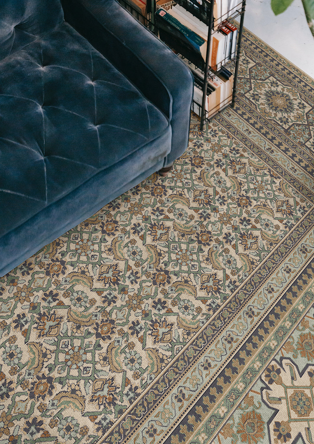 Vintage Vinyl Rug (Biltmore - Maison Tapis - Fontainebleau)