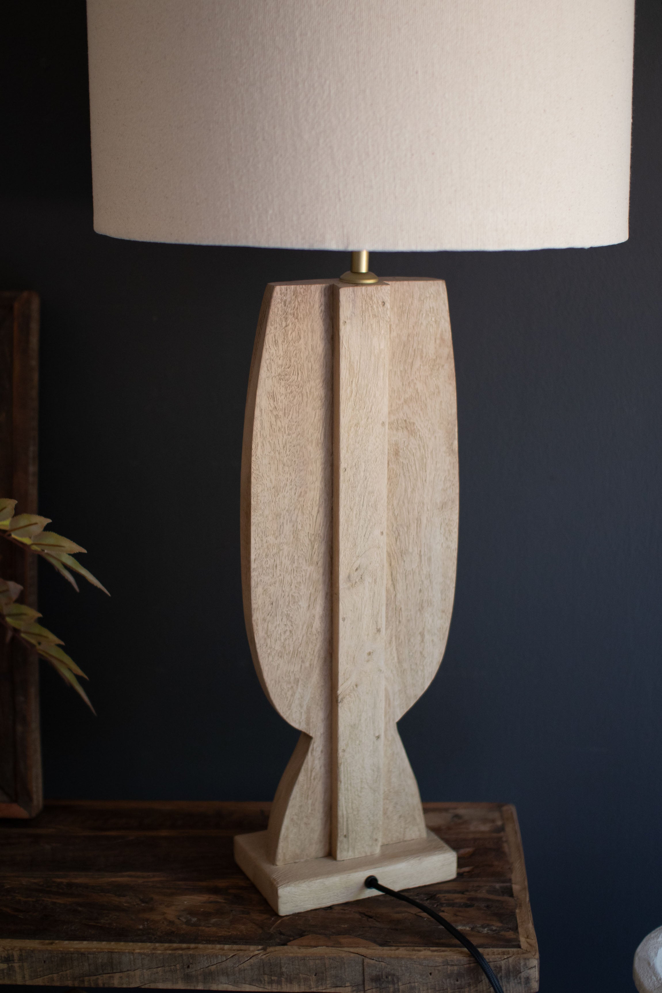 Wooden Face Table Lamp with Shade - Thumbnail 3