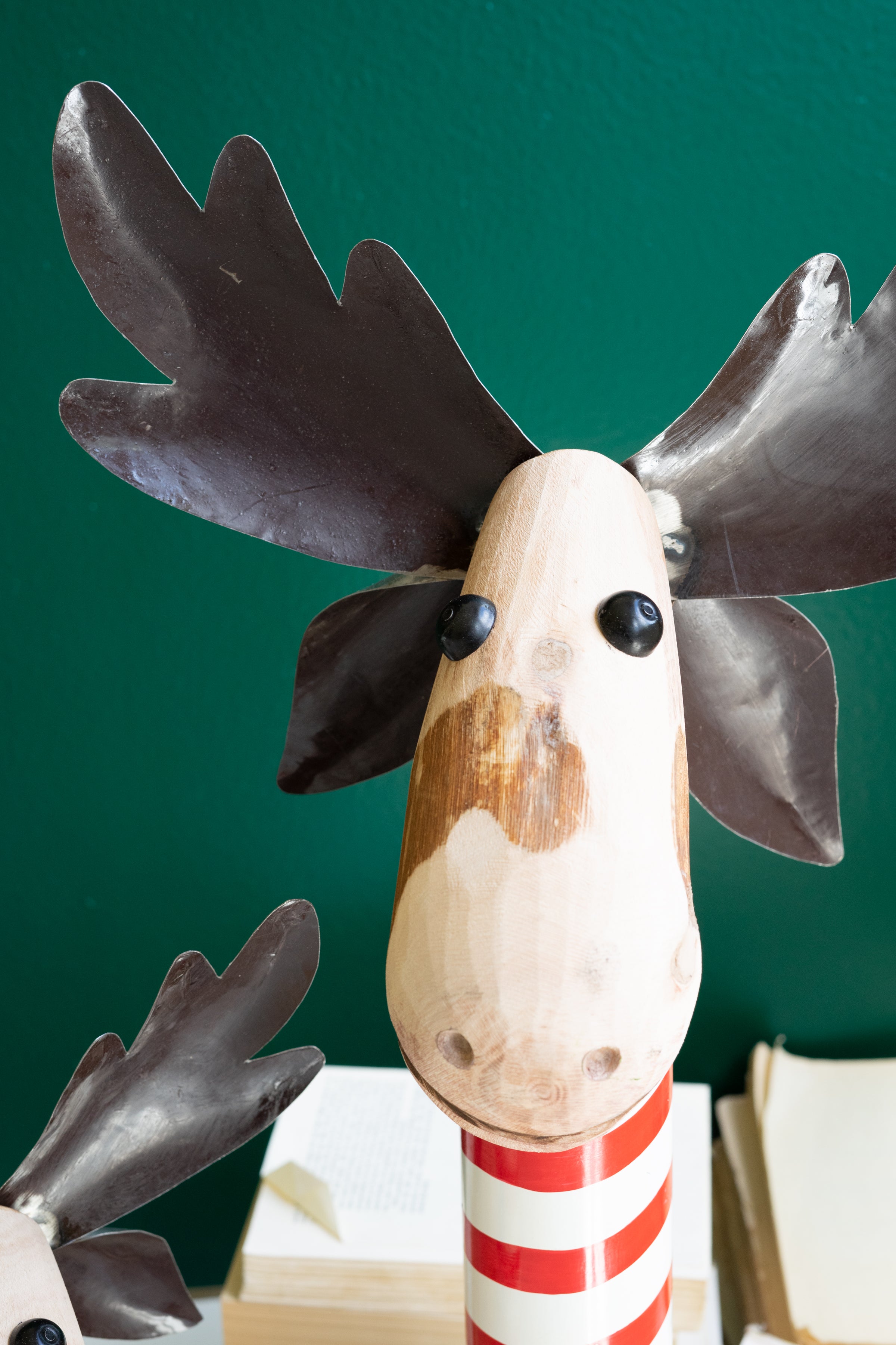 Set Of 2 Recycled Iron Moose With Red & White Painted Wood Bases - Thumbnail 3