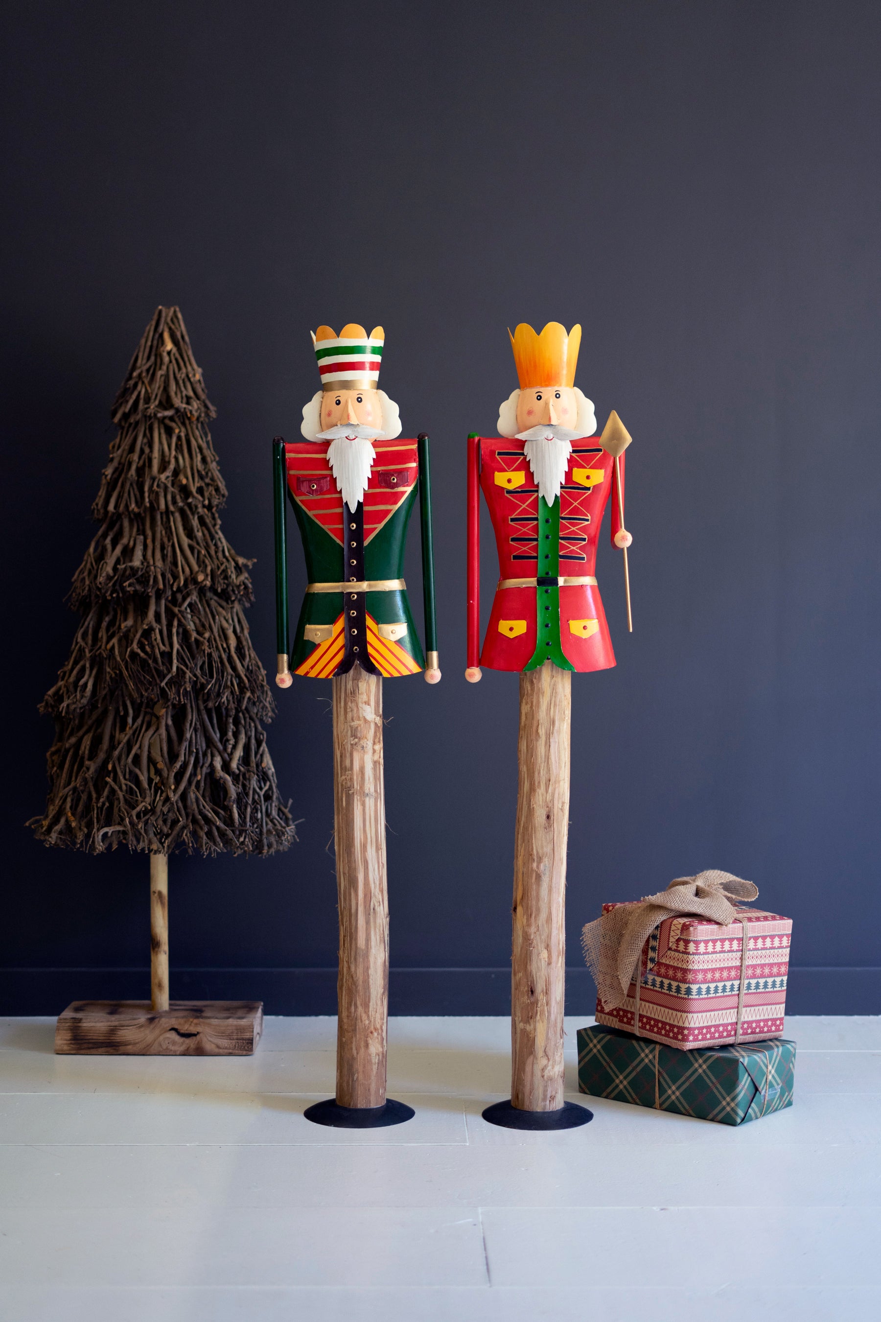 Set of 2 Painted Metal and Wood Nutcrackers - Thumbnail 2