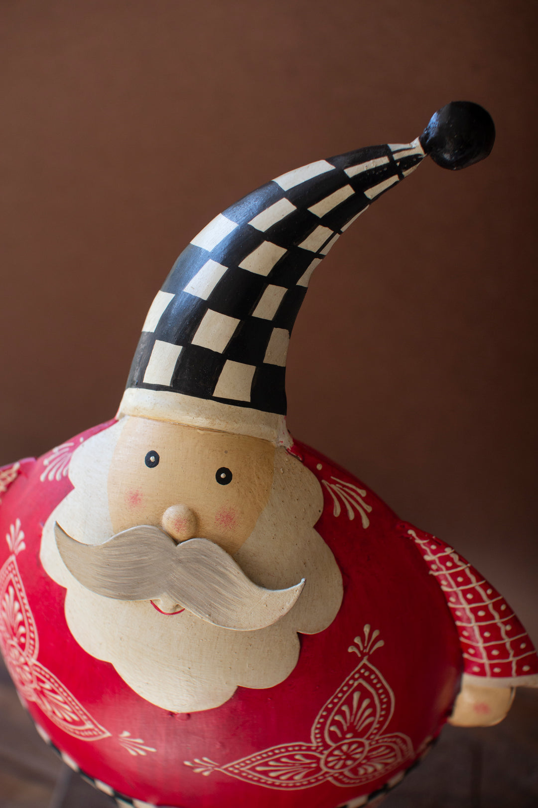 Set of 2 Painted Metal Santas with Checkered Detail