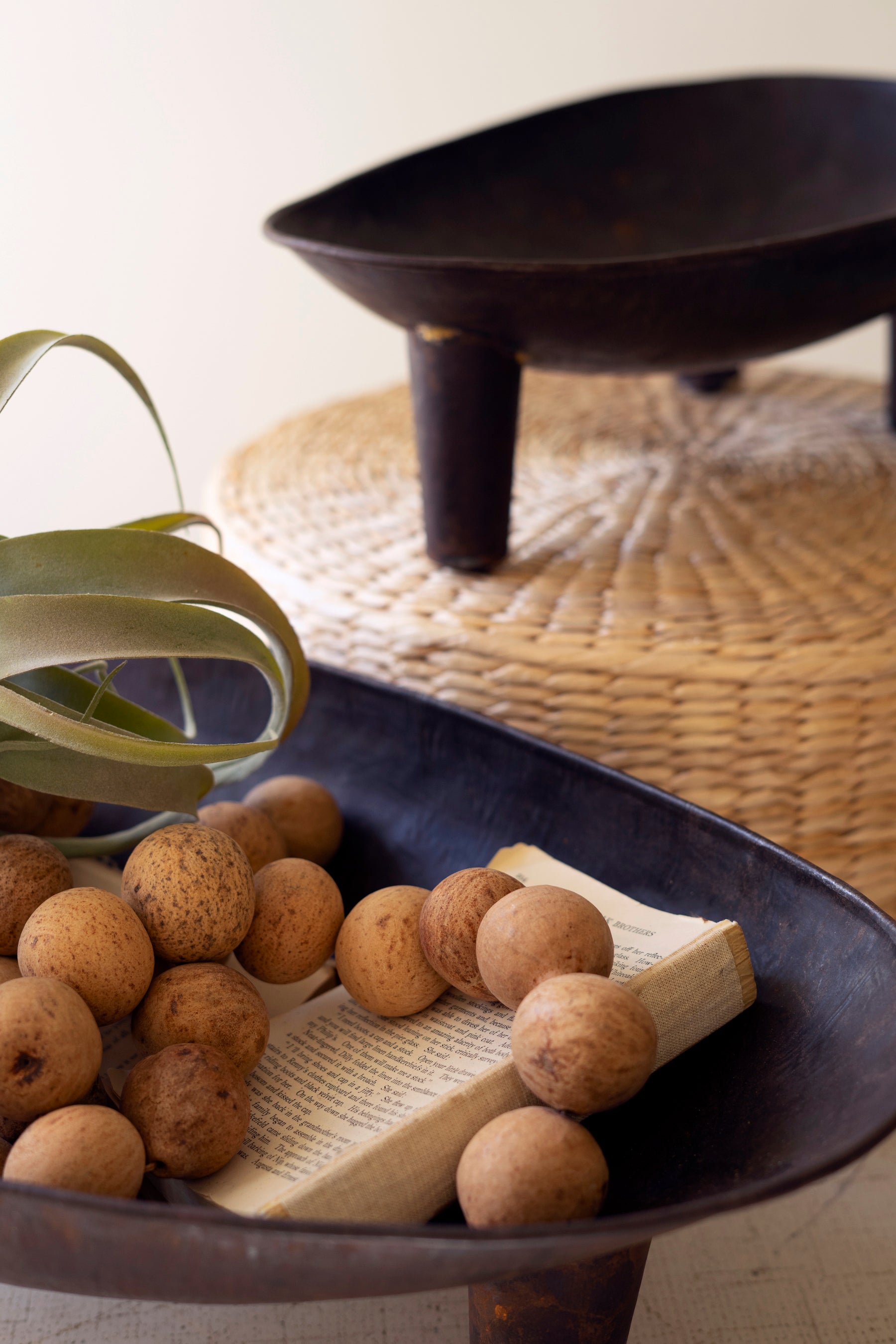 Set of 2 Oval Iron Bowls - Thumbnail 5