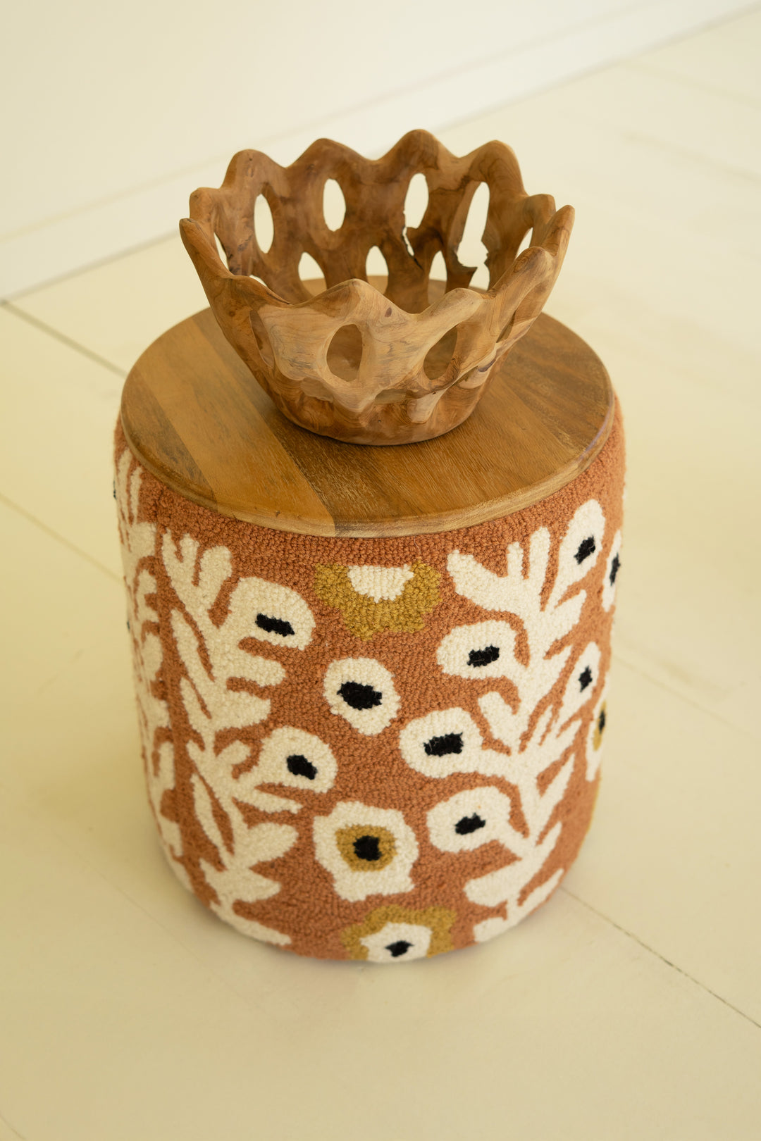 Round Hand-Tufted Accent Table with Mango Wood Top