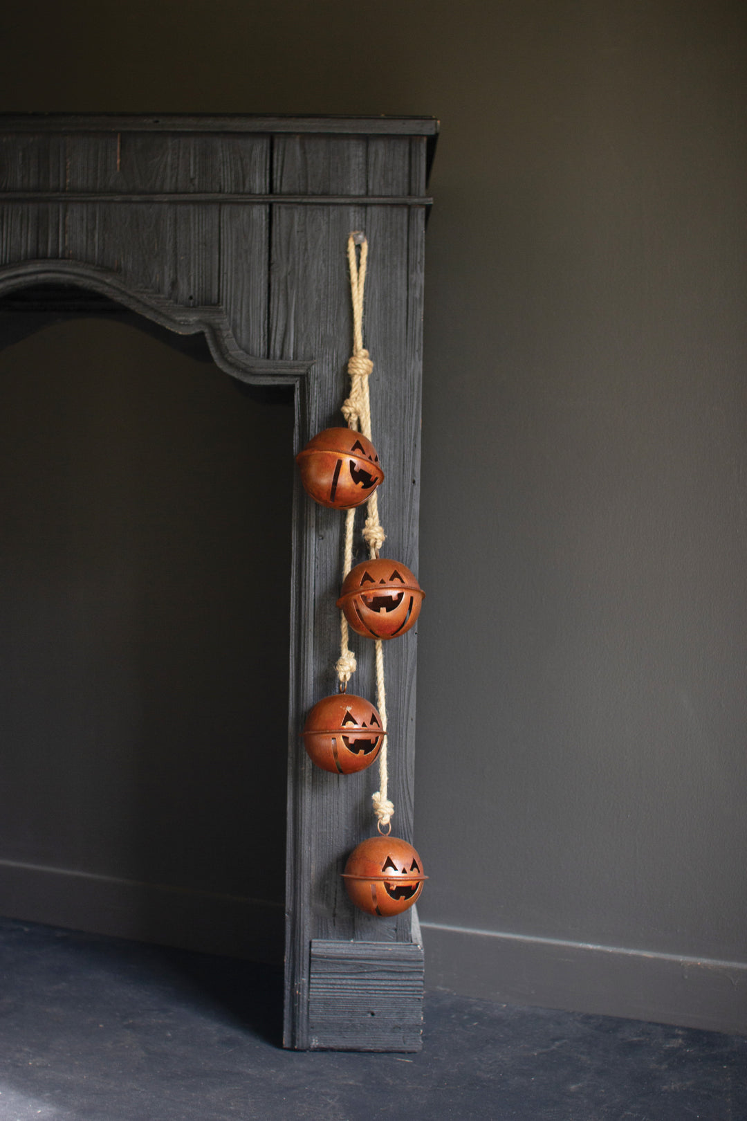Halloween Jack-O-Lantern Bell Cluster (Set of 4)