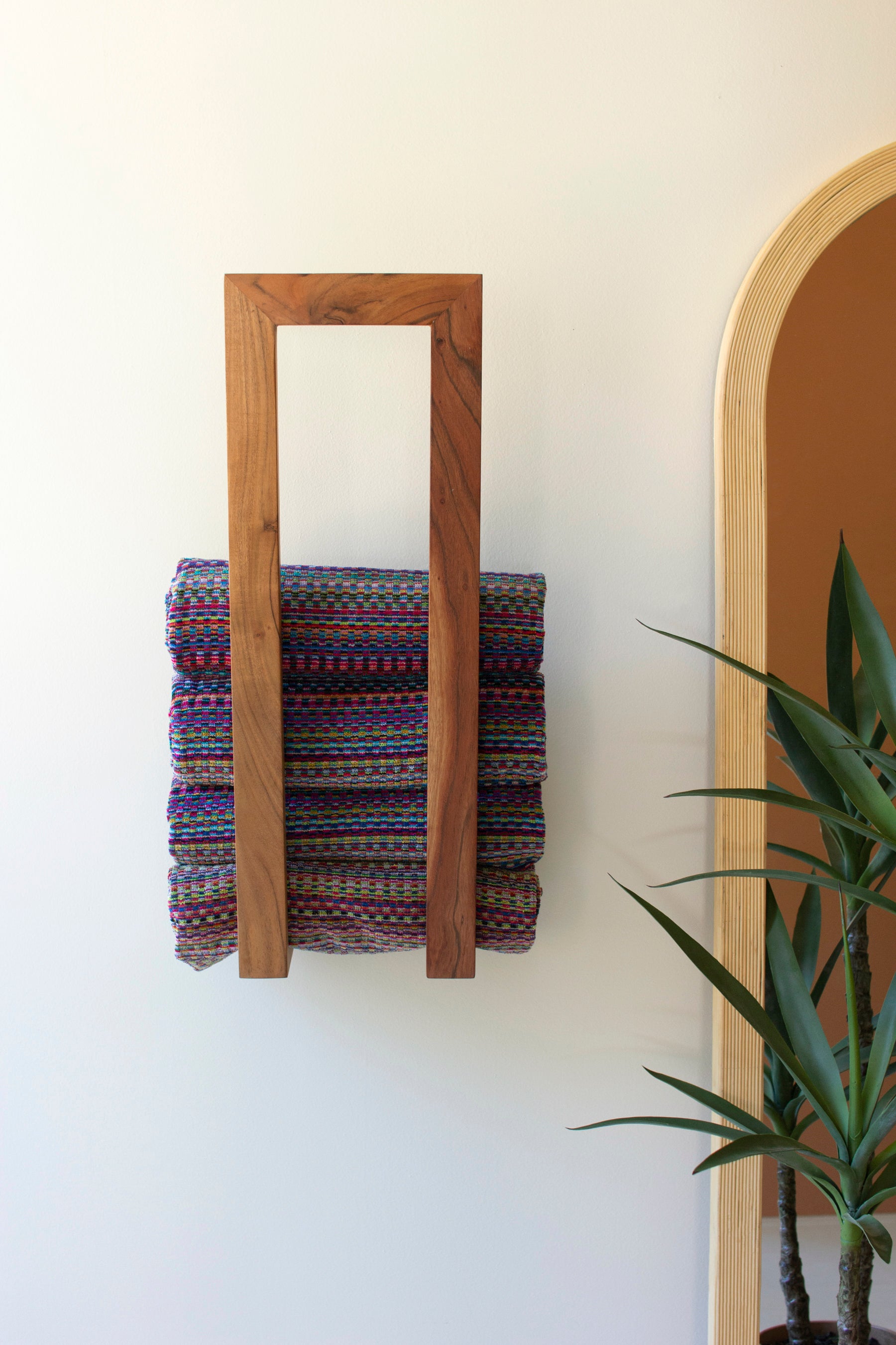 Wooden Wall Towel Rack - Thumbnail 5
