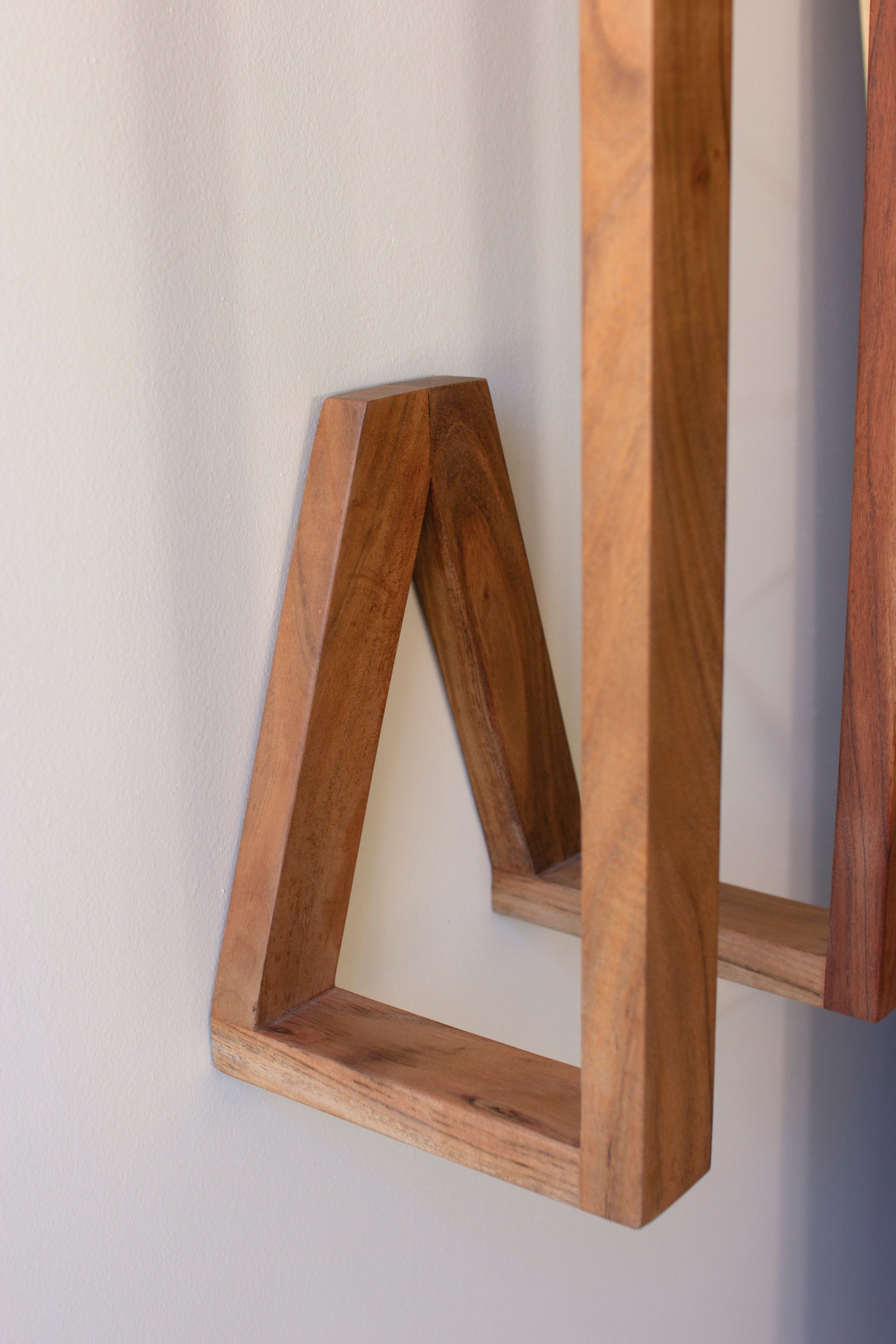 Wooden Wall Towel Rack - Thumbnail 3