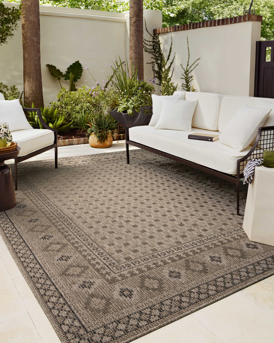 Chris Loves Julia x Loloi Providence Dove / Charcoal Indoor/Outdoor Accent Rug (PRC-07)
