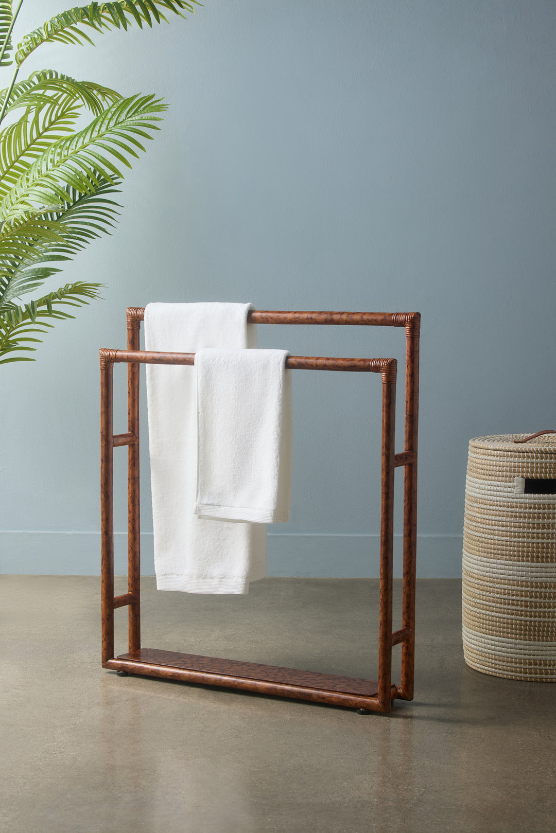 Winthrop Red Tortoise Rattan Freestanding Towel Rack 32"x36"