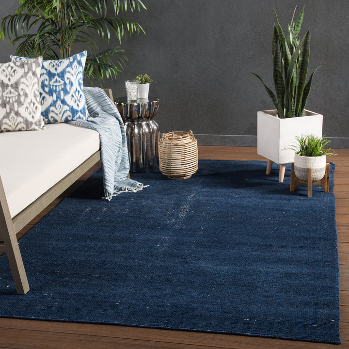 Jaipur Living Limon Indoor/ Outdoor Solid Blue/ White Area Rug (REBECCA - RBC06)