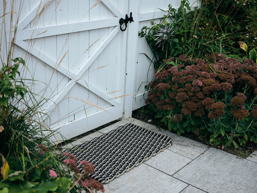 The Rope Co. Collection Handwoven Doormat (Sand + Navy)