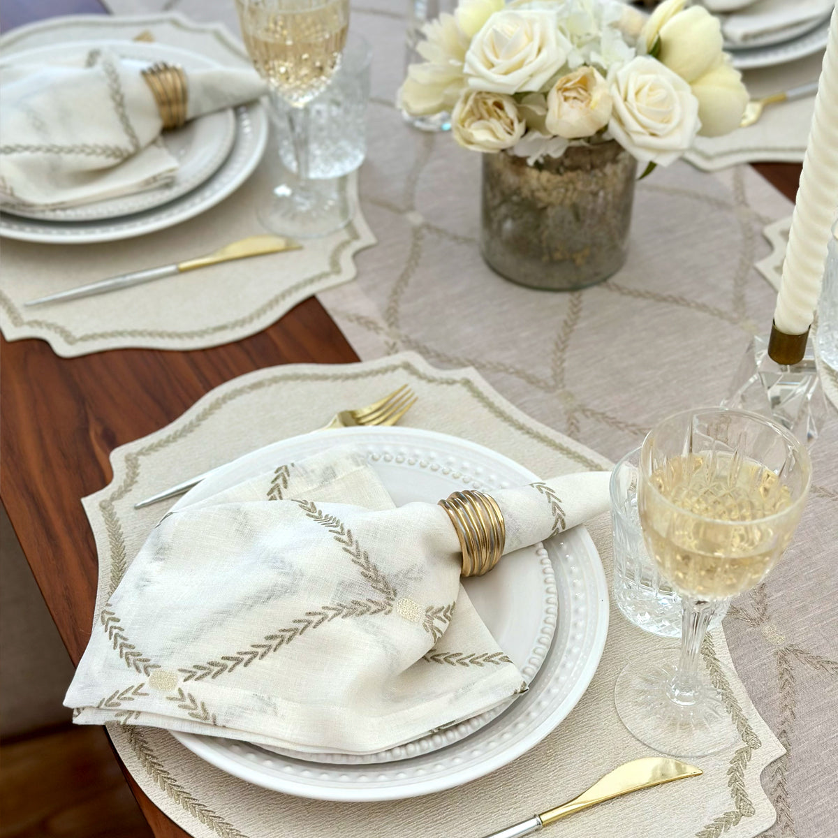 Regent Luminous Embroidered Vinyl Placemats Set of 4 - Thumbnail 2