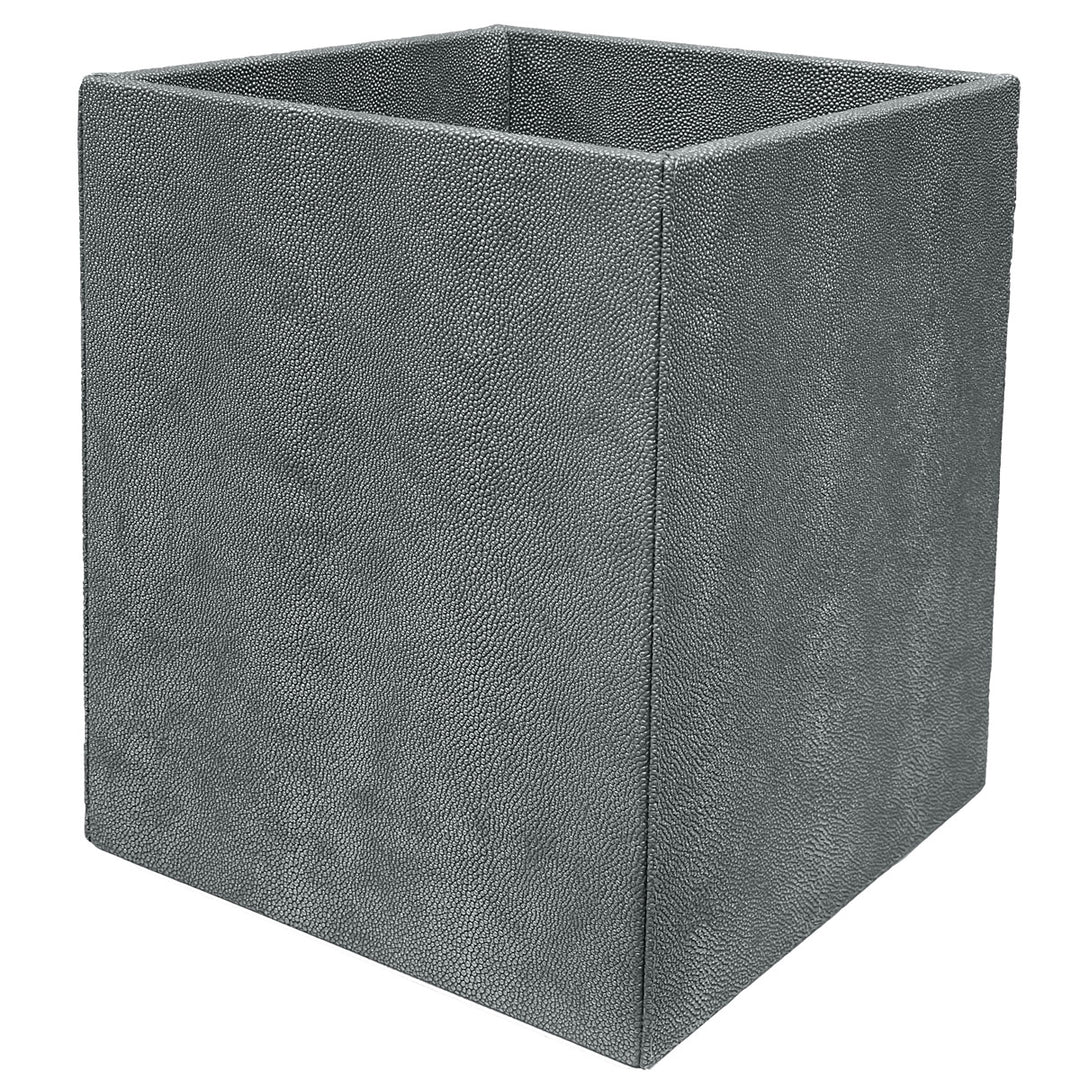 Stingray Vinyl Bathroom Accessories (Gray)