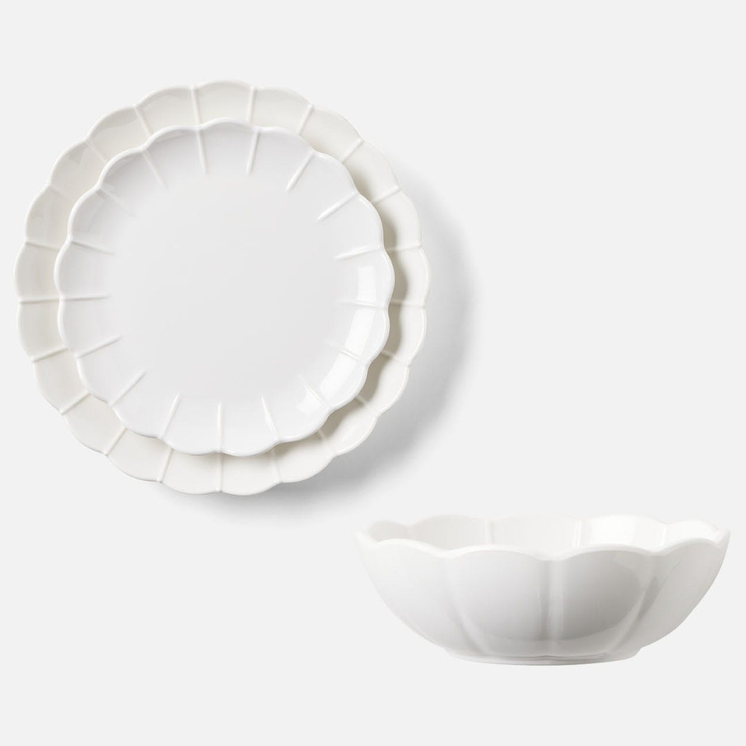 Iris Scallop Melamine Dinnerware