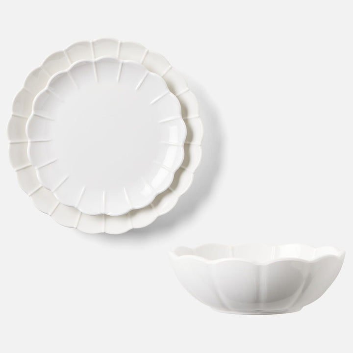 Iris Scallop Melamine Dinnerware
