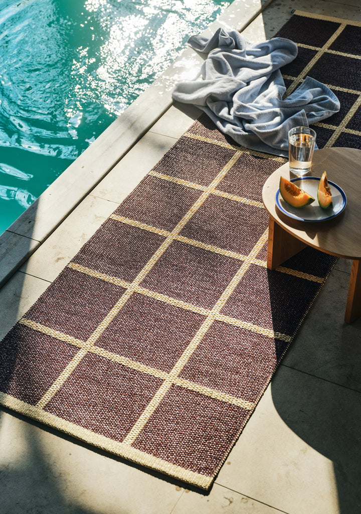 Criss Burgundy Indoor & Outdoor Woven Rug