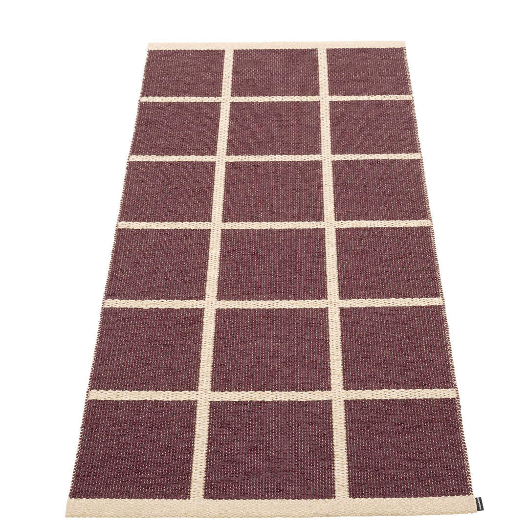 Criss Burgundy Indoor & Outdoor Woven Rug