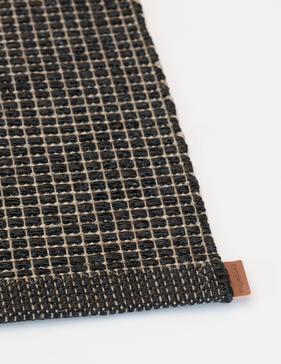 Pappelina EMM Black/Linen Met Indoor & Outdoor Woven Rug