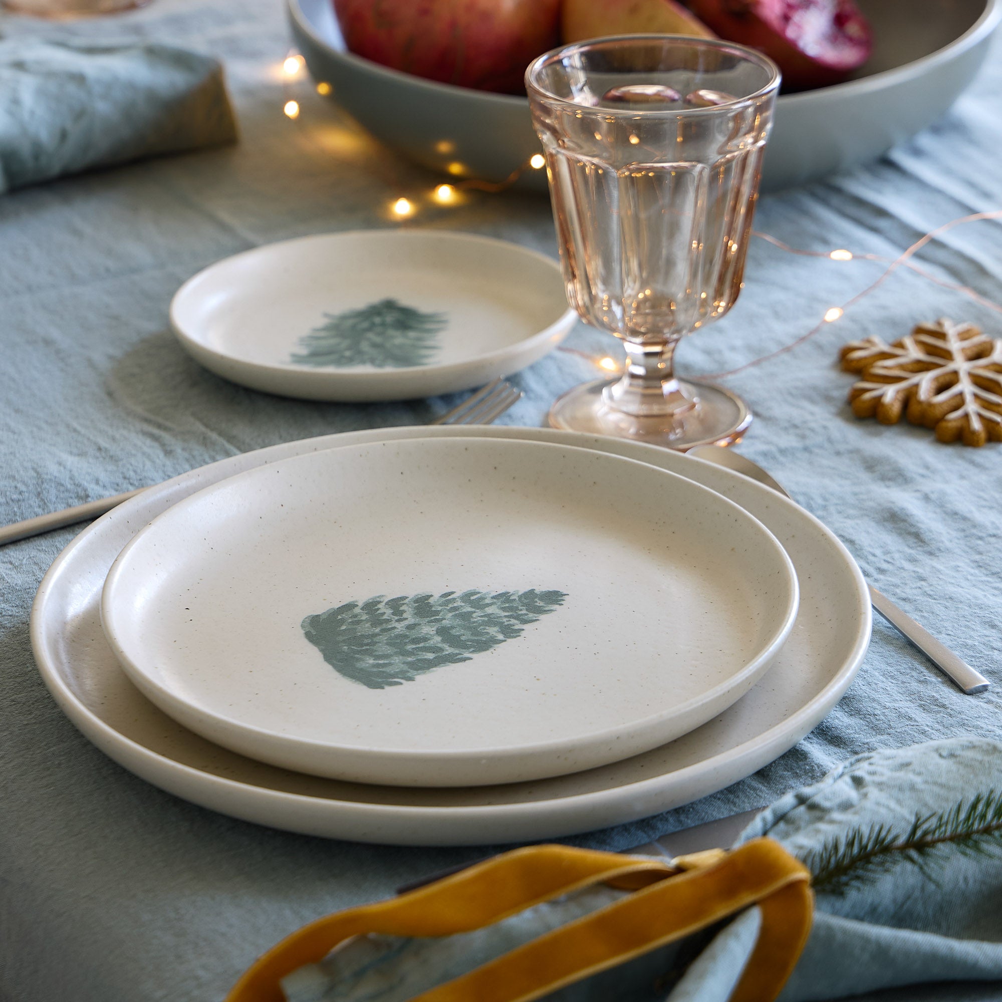 Costa Nova Pacifica Christmas Tree Stoneware Dinnerware – Hudson