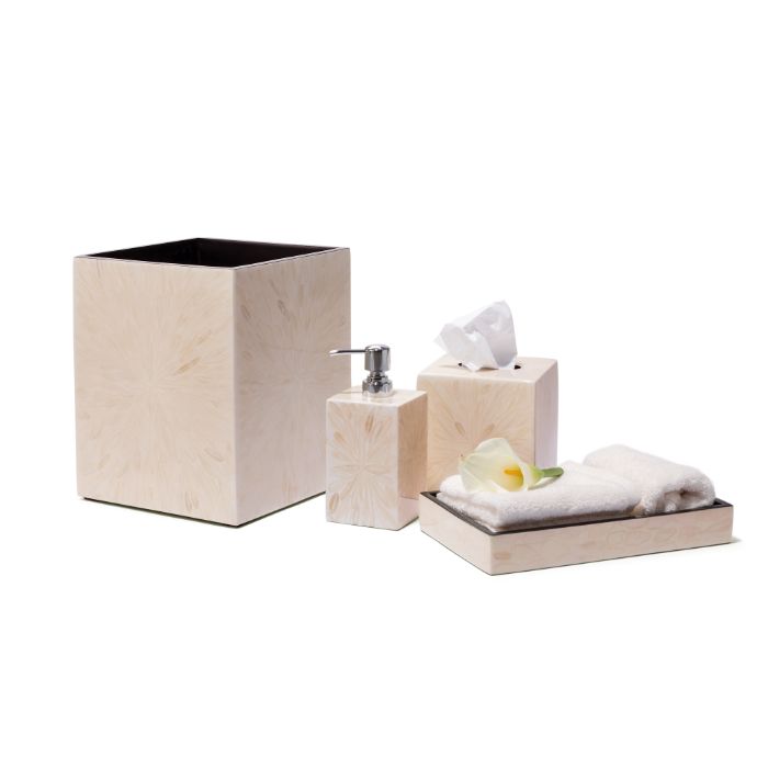 Ladorada Light Almendro Bathroom Accessories