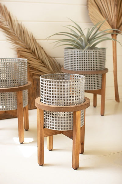 Set Of 3 Woven Metal Planters With Wood Stands