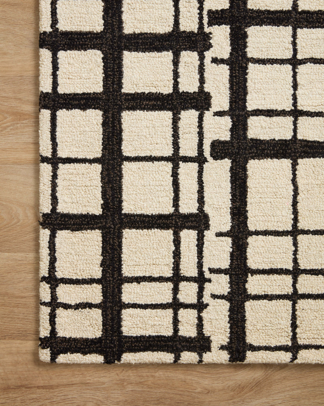 Chris Loves Julia x Loloi  Polly Black / Ivory Area Rug (POL-02)