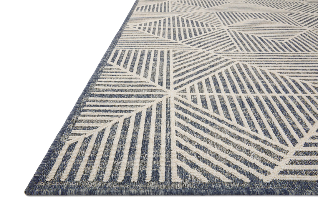 Loloi II Rainier Denim / Ivory Indoor/Outdoor Area Rug (RAI-03)