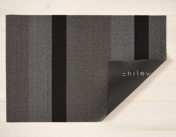 Chilewich Bold Stripe Shag Floor Mats (Silver Black)